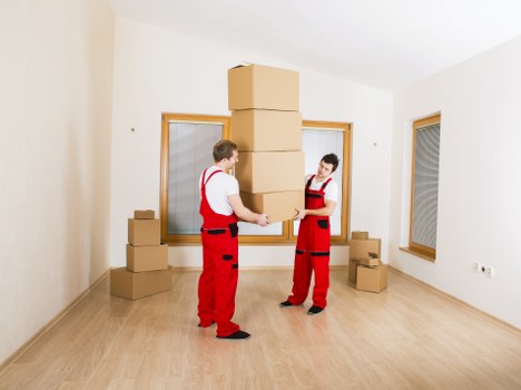 Local office moving team working in Finchley
